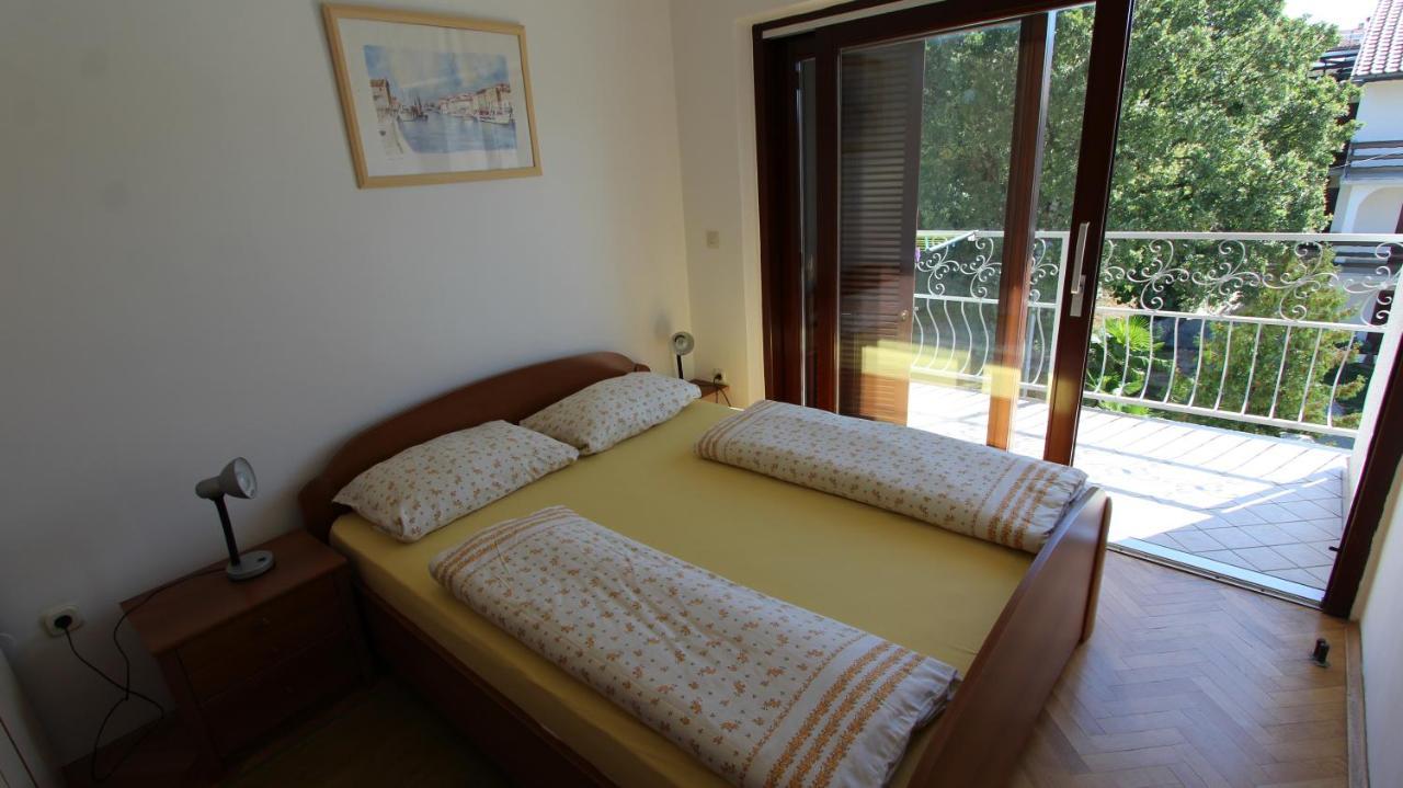 Apartmani Totic Malinska Εξωτερικό φωτογραφία