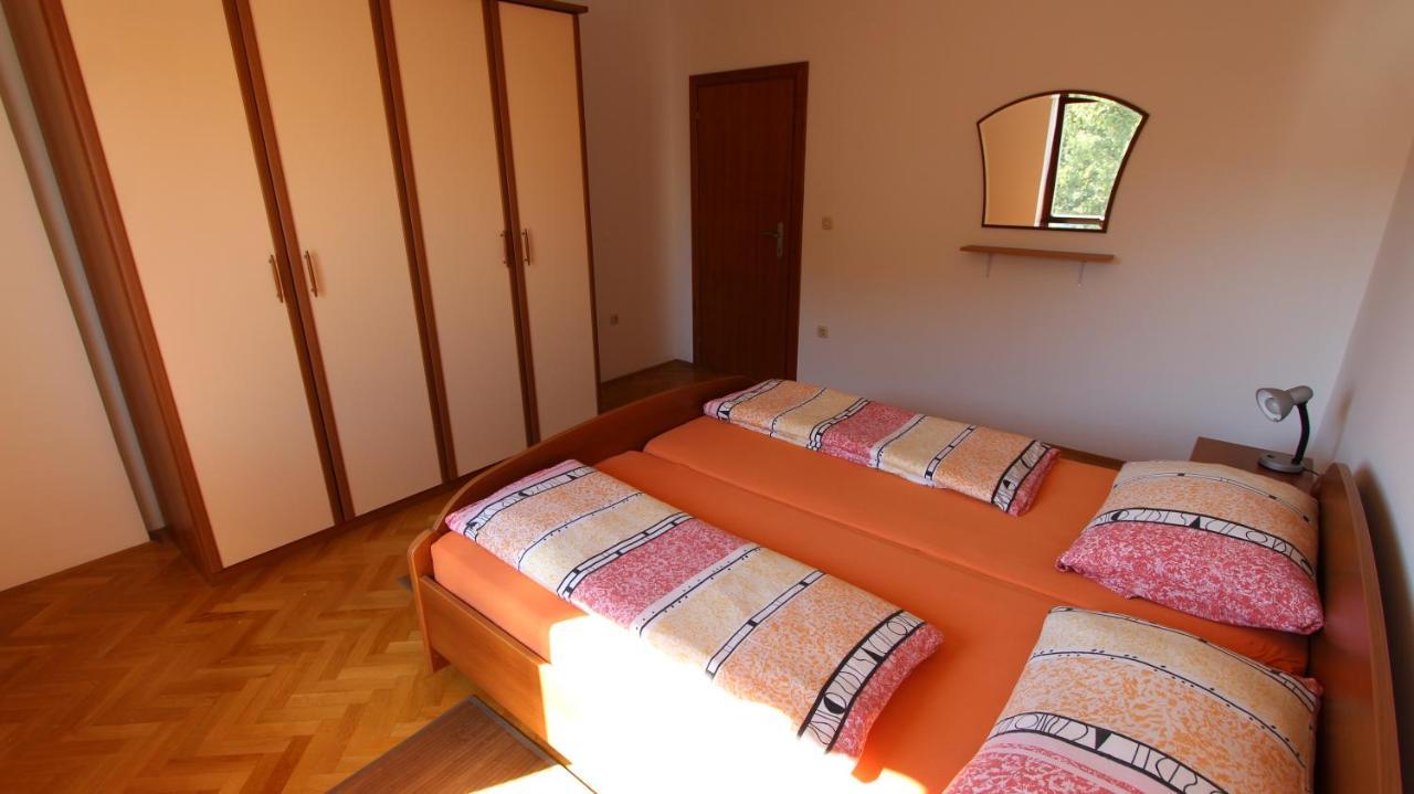 Apartmani Totic Malinska Εξωτερικό φωτογραφία