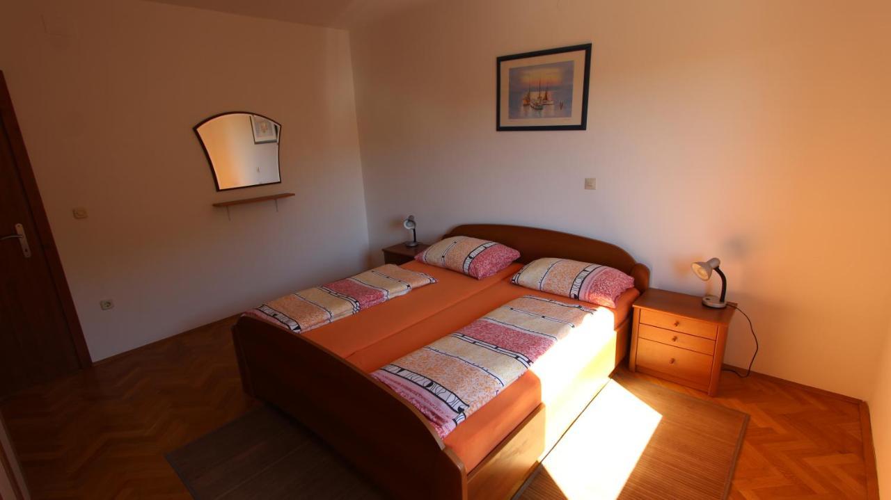 Apartmani Totic Malinska Εξωτερικό φωτογραφία