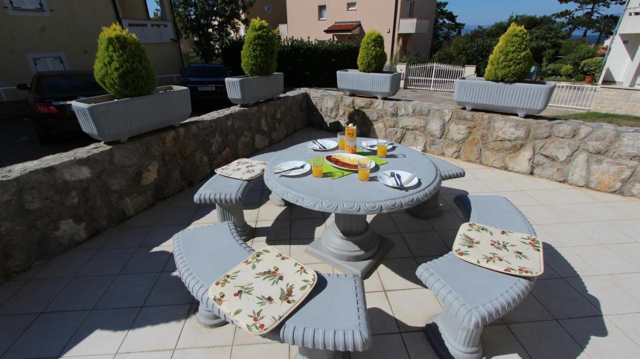 Apartmani Totic Malinska Εξωτερικό φωτογραφία