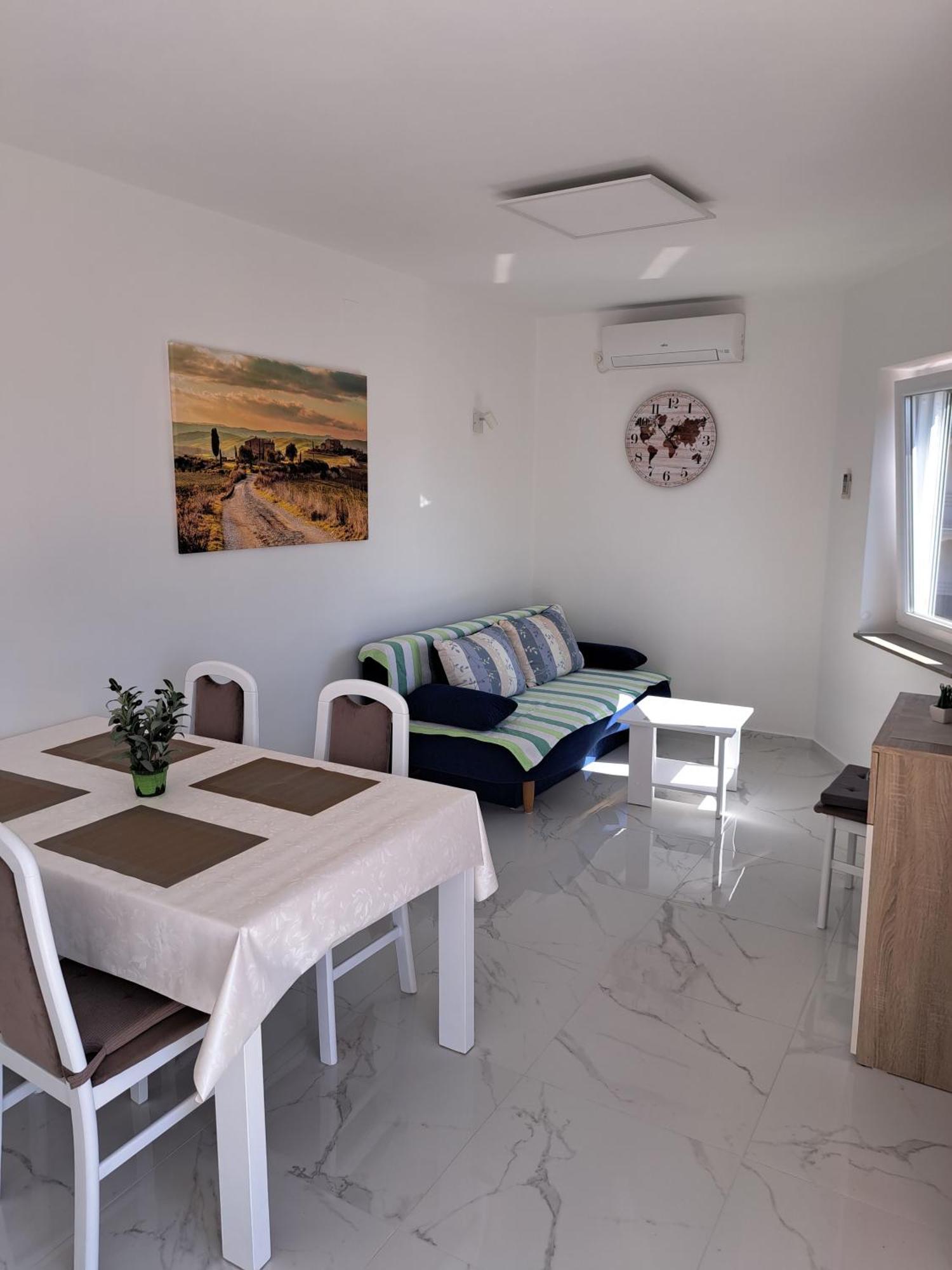 Apartmani Totic Malinska Εξωτερικό φωτογραφία