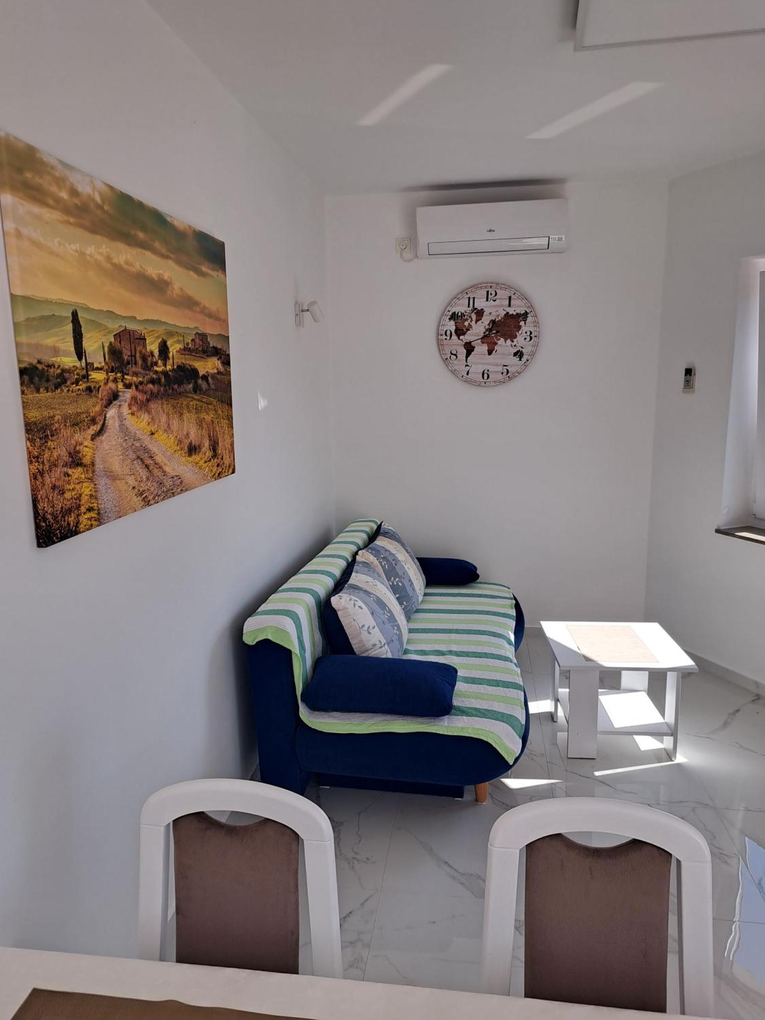 Apartmani Totic Malinska Εξωτερικό φωτογραφία