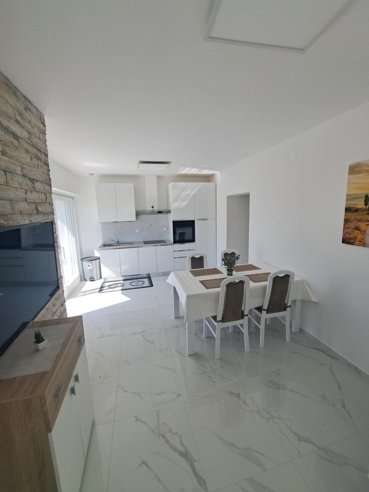 Apartmani Totic Malinska Εξωτερικό φωτογραφία