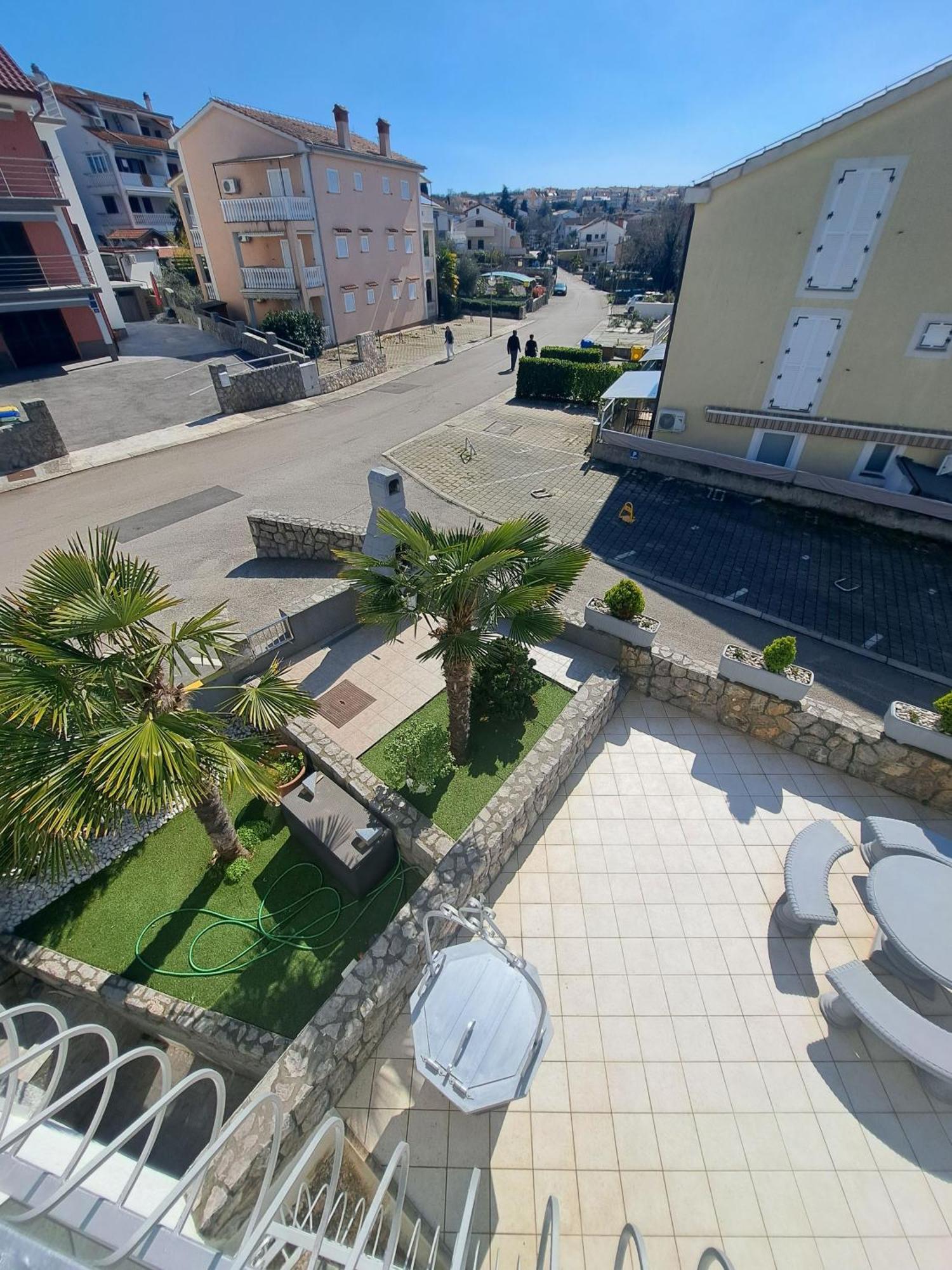 Apartmani Totic Malinska Εξωτερικό φωτογραφία